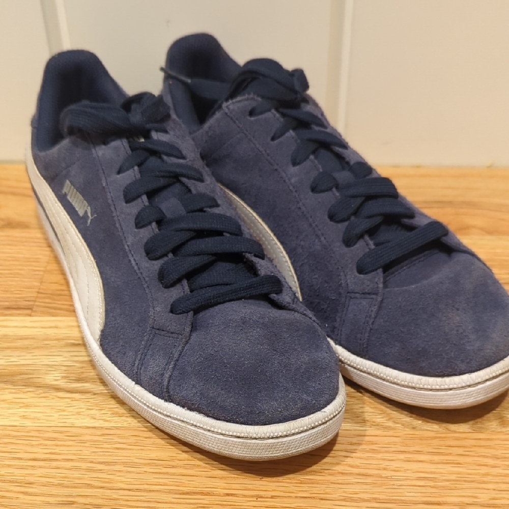 PUMA Men's Smash V2 Blue Suede Sneakers